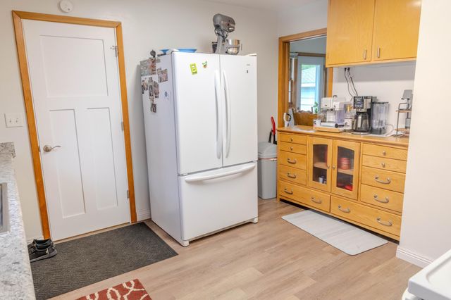 421 S 18th Street S, Moorhead, MN 56560