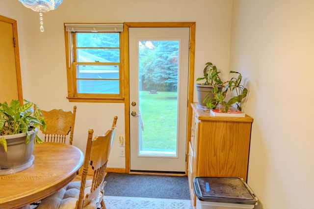 421 S 18th Street S, Moorhead, MN 56560