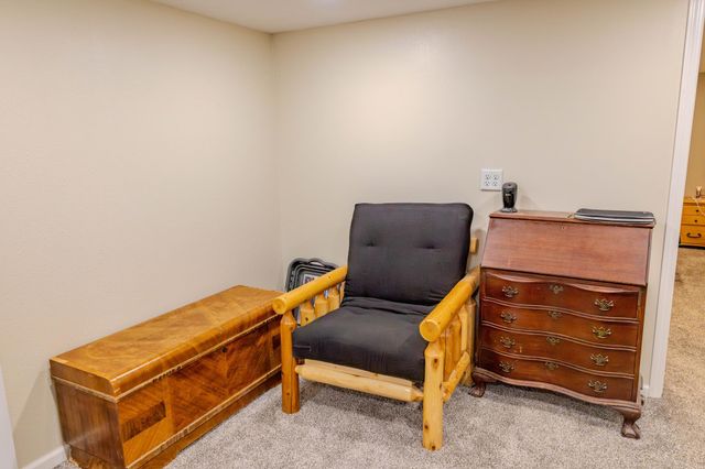 421 S 18th Street S, Moorhead, MN 56560