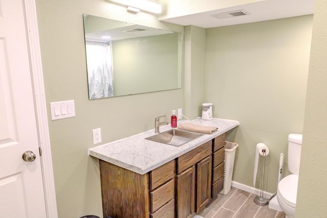 421 S 18th Street S, Moorhead, MN 56560