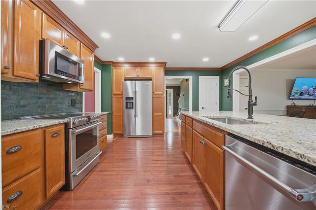 611 Bartell DR, Chesapeake, VA 23322