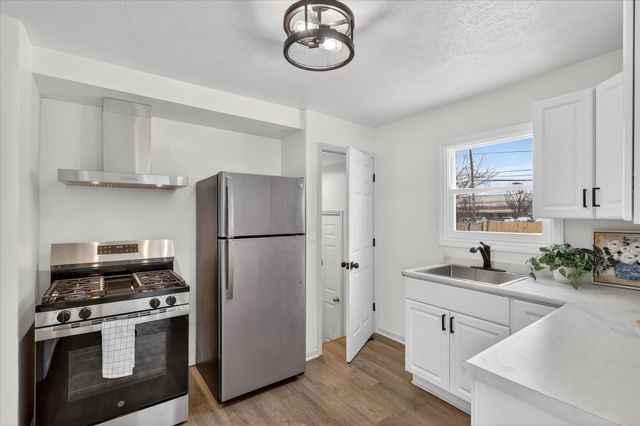 1901 Fulton Street, Kalamazoo, MI 49001