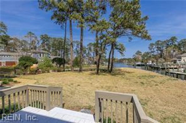800 Oriole DR, Virginia Beach, VA 23451