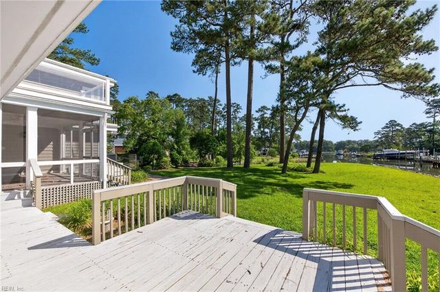 800 Oriole DR, Virginia Beach, VA 23451