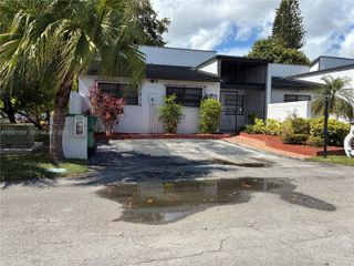 10881 SW 24th Ter 10881, Miami, FL 33165