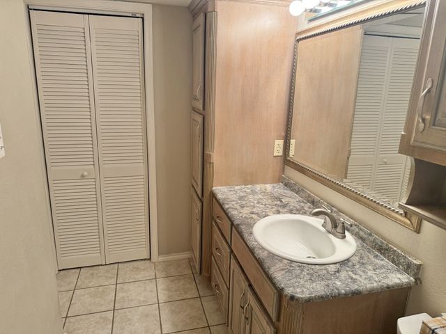 4042 Ridglea Country Club Drive 1107, Fort Worth, TX 76126