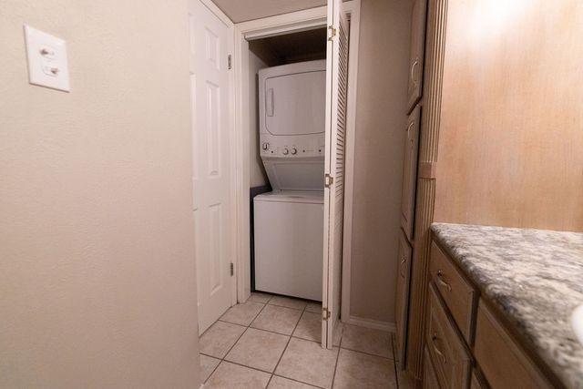 4042 Ridglea Country Club Drive 1107, Fort Worth, TX 76126