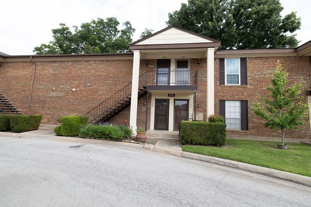 4042 Ridglea Country Club Drive 1107, Fort Worth, TX 76126
