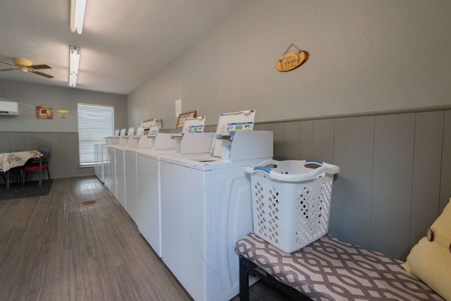 4042 Ridglea Country Club Drive 1107, Fort Worth, TX 76126