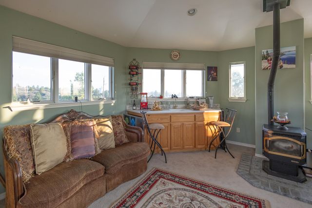 37409 Deerford Lane, Chiloquin, OR 97624