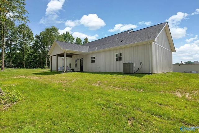 1011 7th Street NW, Arab, AL 35016
