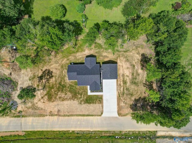1011 7th Street NW, Arab, AL 35016
