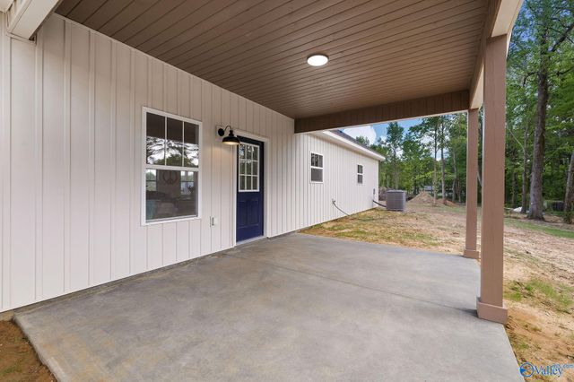 1011 7th Street NW, Arab, AL 35016