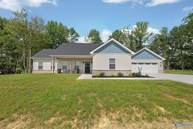 1011 7th Street NW, Arab, AL 35016