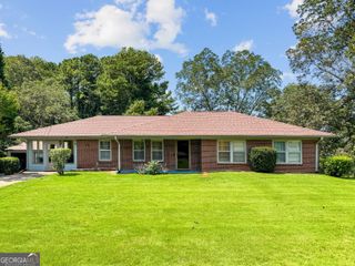 221 N Barnard Avenue, Lagrange, GA 30241