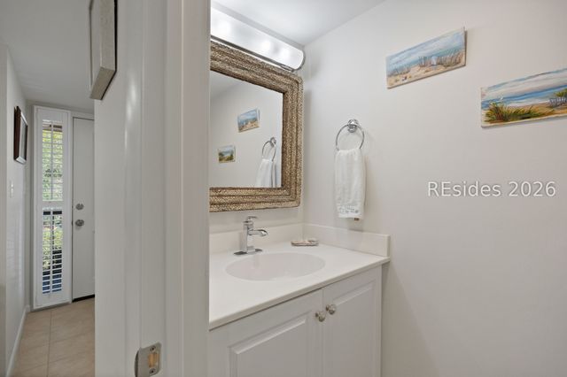 85 Folly Field Rd Apt 134, Hilton Head Island, SC 29928