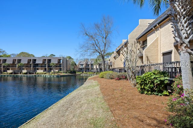 85 Folly Field Rd Apt 134, Hilton Head Island, SC 29928