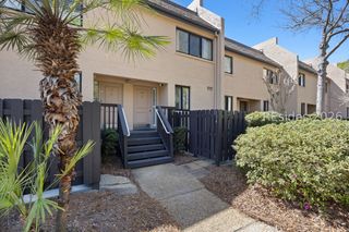 85 Folly Field Rd Apt 134, Hilton Head Island, SC 29928