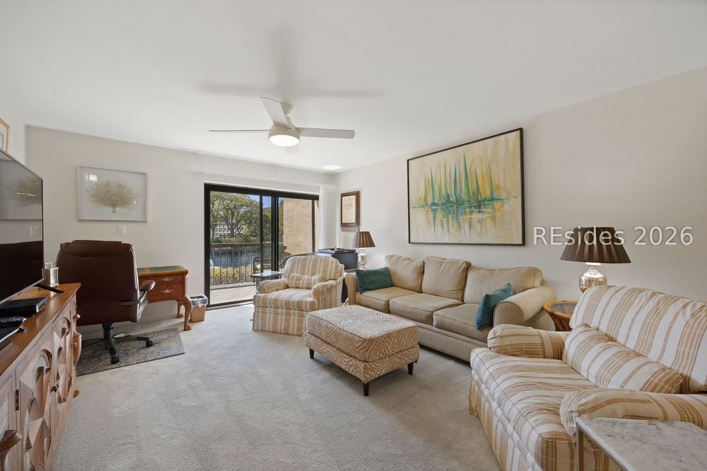 Image 11 of property listing at 85 Folly Field Rd Apt 134, Hilton Head Island, SC 29928
