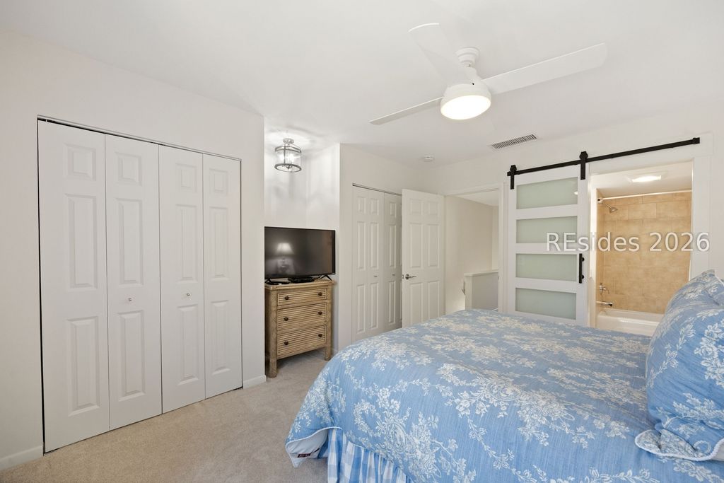 Image 16 of property listing at 85 Folly Field Rd Apt 134, Hilton Head Island, SC 29928