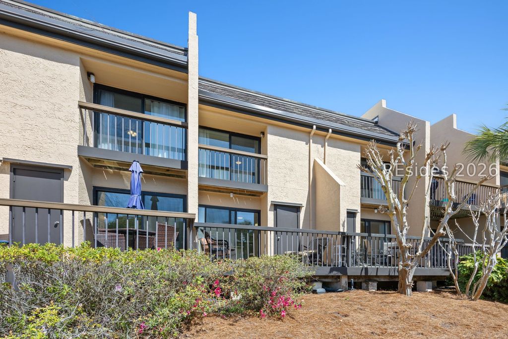 Image 23 of property listing at 85 Folly Field Rd Apt 134, Hilton Head Island, SC 29928