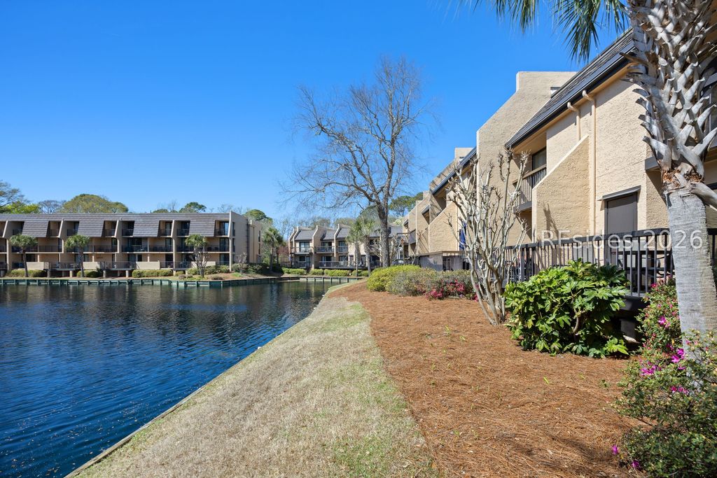 Image 25 of property listing at 85 Folly Field Rd Apt 134, Hilton Head Island, SC 29928