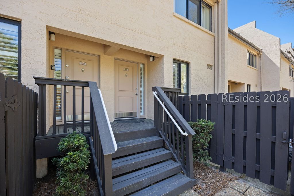 Image 31 of property listing at 85 Folly Field Rd Apt 134, Hilton Head Island, SC 29928