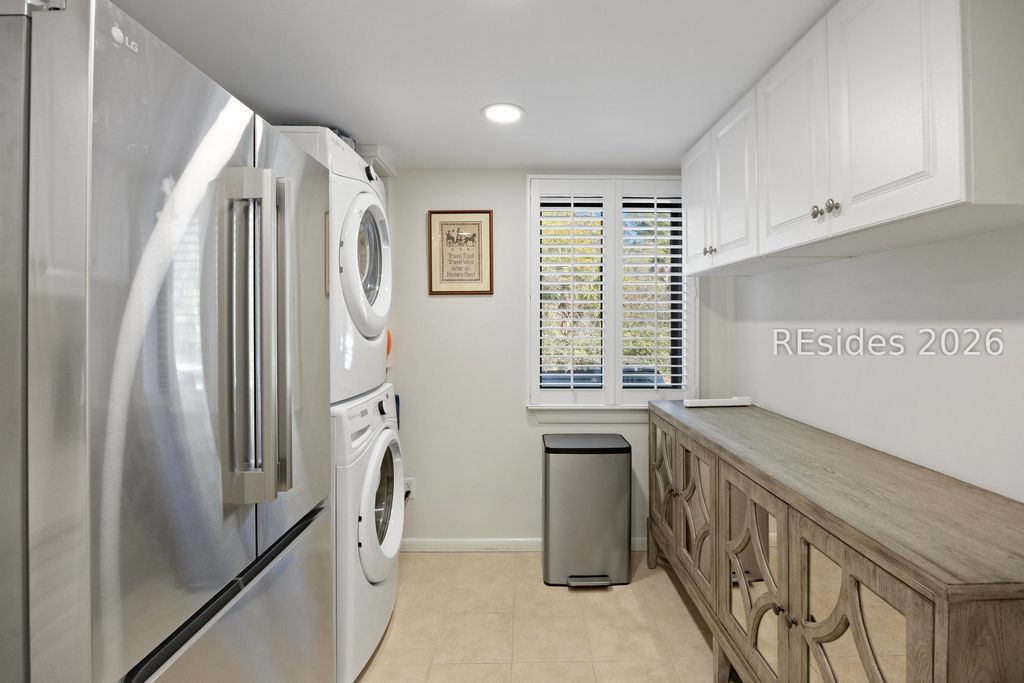 Image 7 of property listing at 85 Folly Field Rd Apt 134, Hilton Head Island, SC 29928