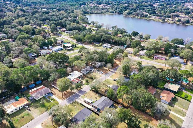 925 Twinbrook Ave, Pensacola, FL 32505