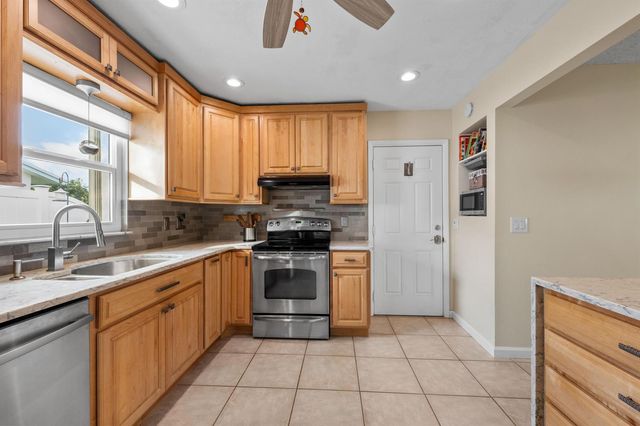 8974 SE Bobo Court, Hobe Sound, FL 33455