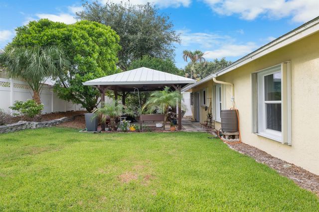 8974 SE Bobo Court, Hobe Sound, FL 33455