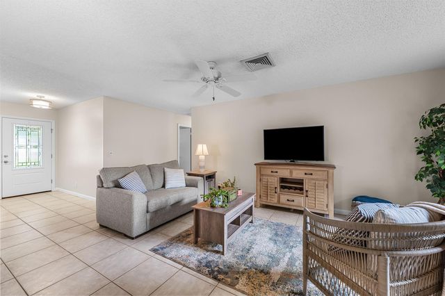 8974 SE Bobo Court, Hobe Sound, FL 33455