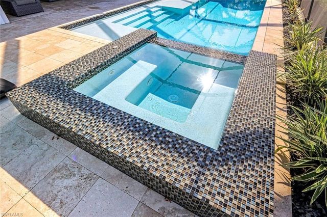 2906 SW 29th TER, Cape Coral, FL 33914