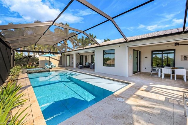 2906 SW 29th TER, Cape Coral, FL 33914