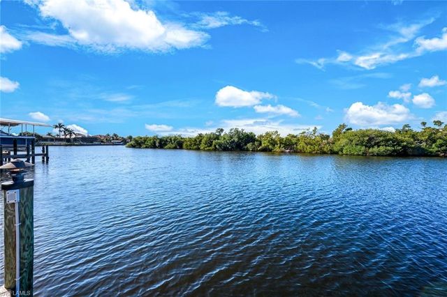 2906 SW 29th TER, Cape Coral, FL 33914