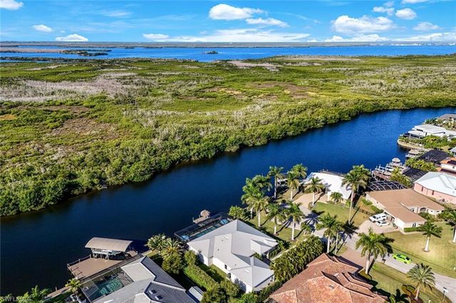 2906 SW 29th TER, Cape Coral, FL 33914