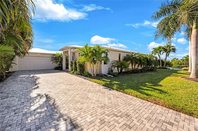 2906 SW 29th TER, Cape Coral, FL 33914