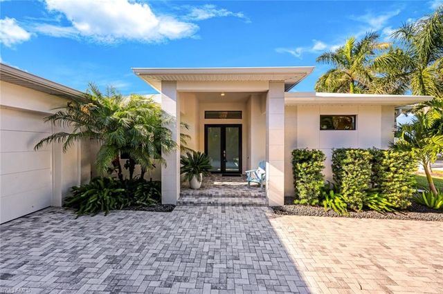 2906 SW 29th TER, Cape Coral, FL 33914