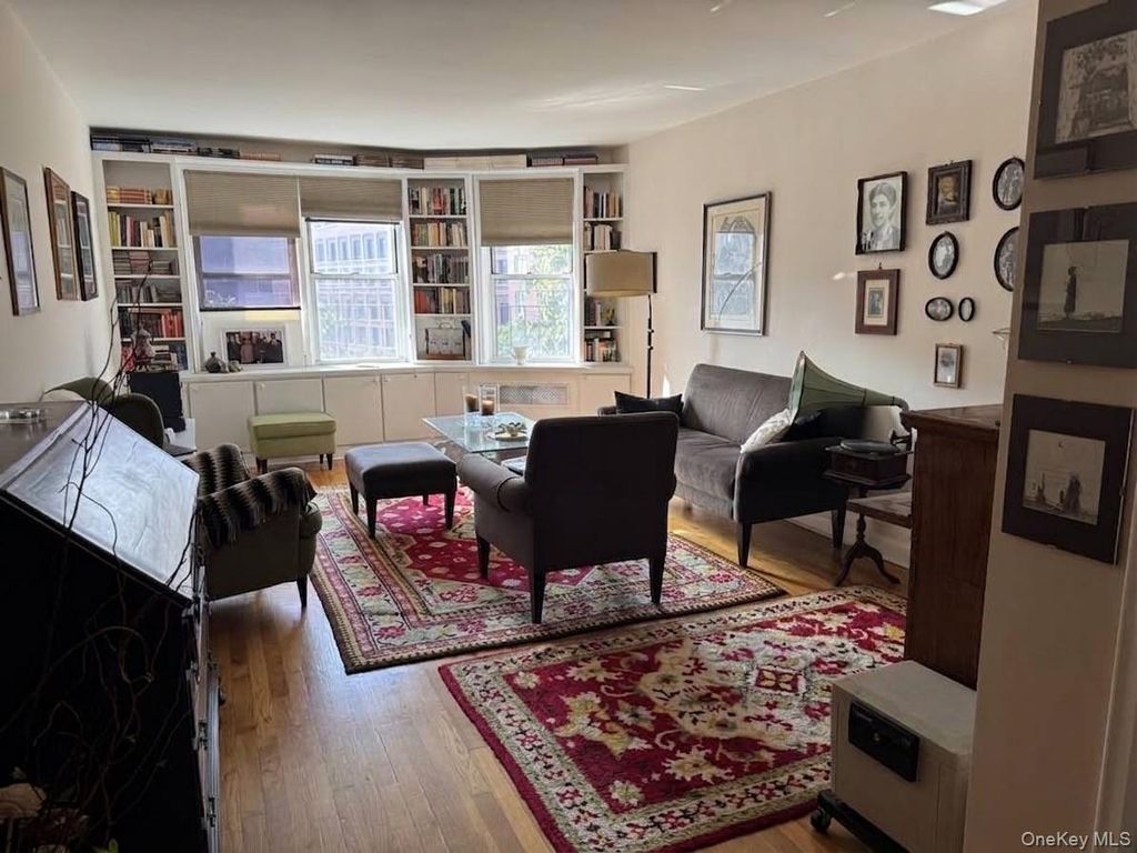 74-45 Yellowstone Boulevard 5E, Rego Park, NY 11374 — photo 2