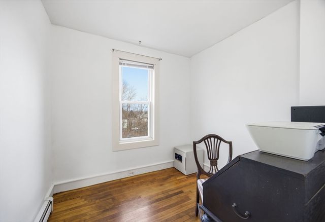 12 Savery Ave, Plymouth, MA 02360
