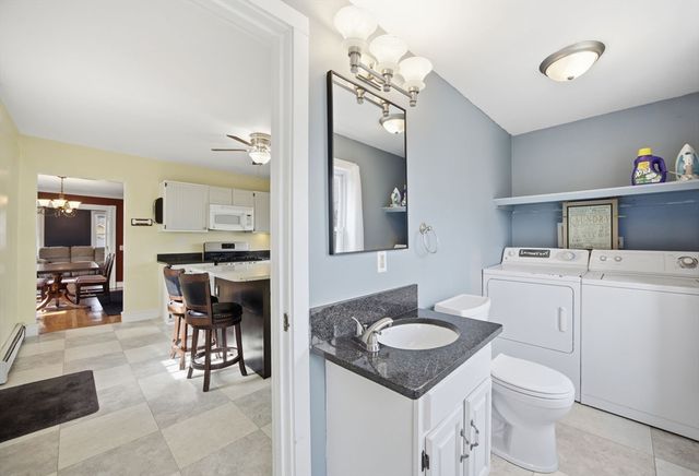12 Savery Ave, Plymouth, MA 02360