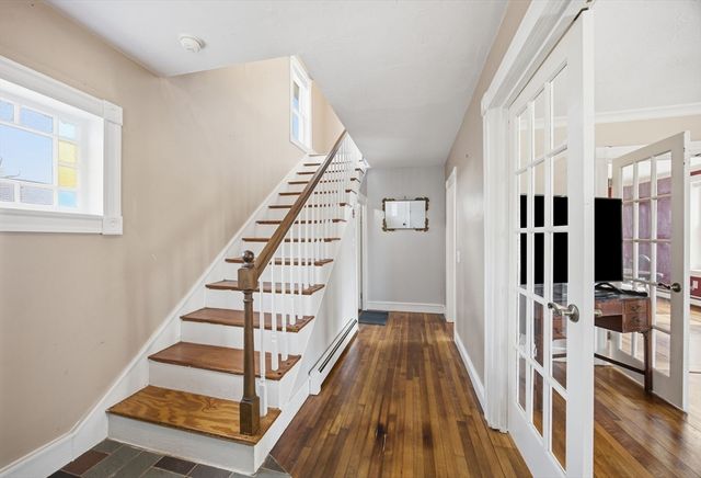 12 Savery Ave, Plymouth, MA 02360