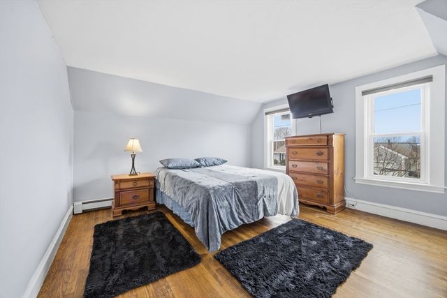12 Savery Ave, Plymouth, MA 02360