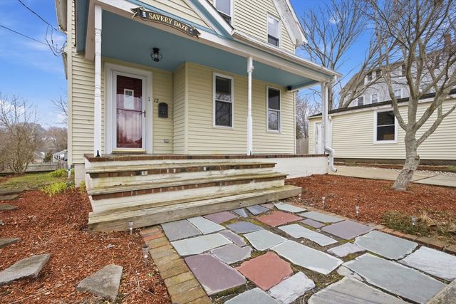 12 Savery Ave, Plymouth, MA 02360