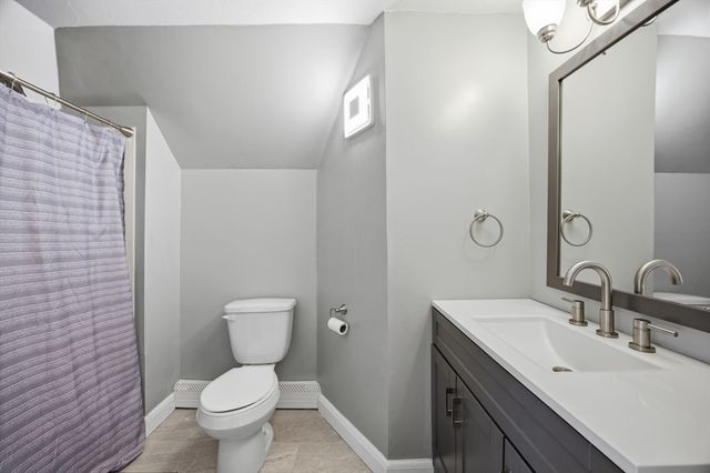 12 Savery Ave, Plymouth, MA 02360