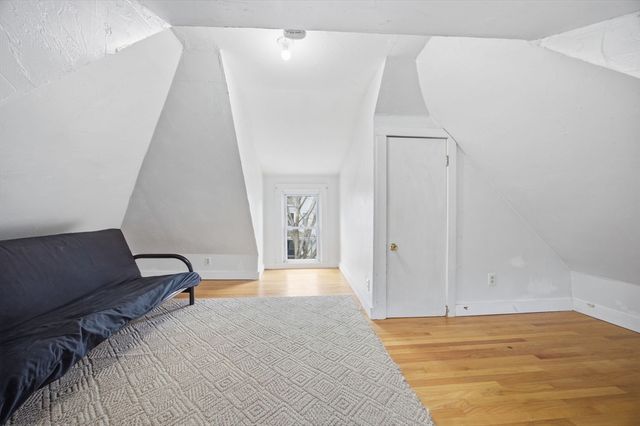 12 Savery Ave, Plymouth, MA 02360