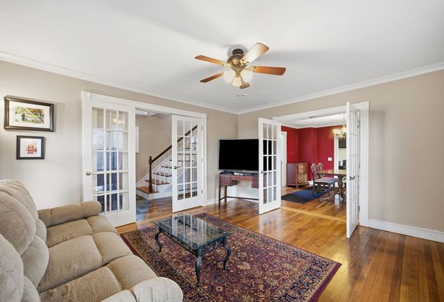 12 Savery Ave, Plymouth, MA 02360