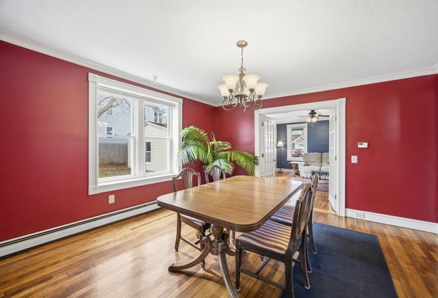 12 Savery Ave, Plymouth, MA 02360