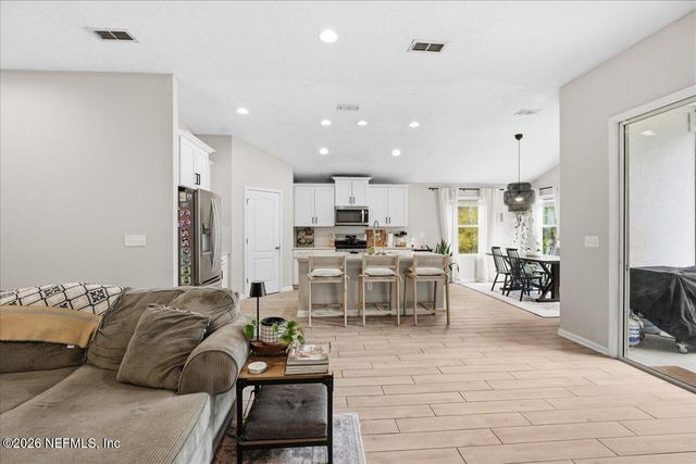 11443 RED KOI Drive, Jacksonville, FL 32226