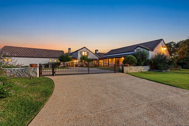 277 N Majestic Ridge N, Comfort, TX 78013